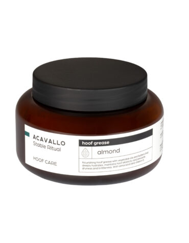 GRASSO PER ZOCCOLI ALLA MANDORLA 500 ML.